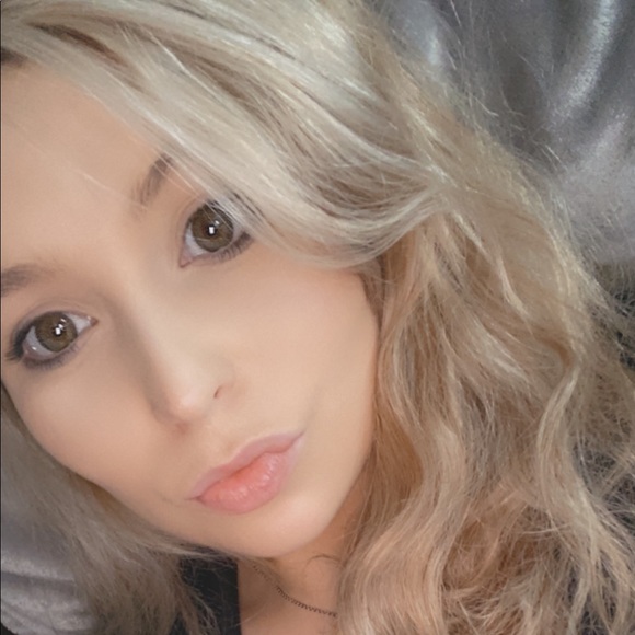 Meet your Posher, Kayla - Picture 1 of 1